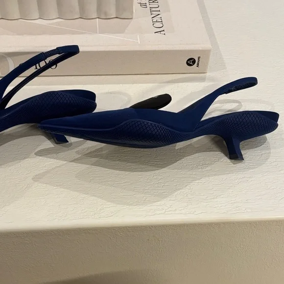 Prada Women's Navy Slingback Heels - Picture 4 of 6